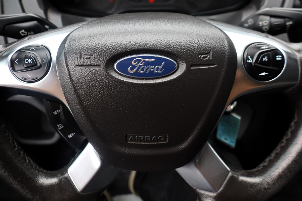 Ford Transit 150 Van Low Roof w/Sliding Pass. 130-in. WB 2016 Ford Transit 150 Van Low Roof w/Sliding Pass. 130-in. WB 2016