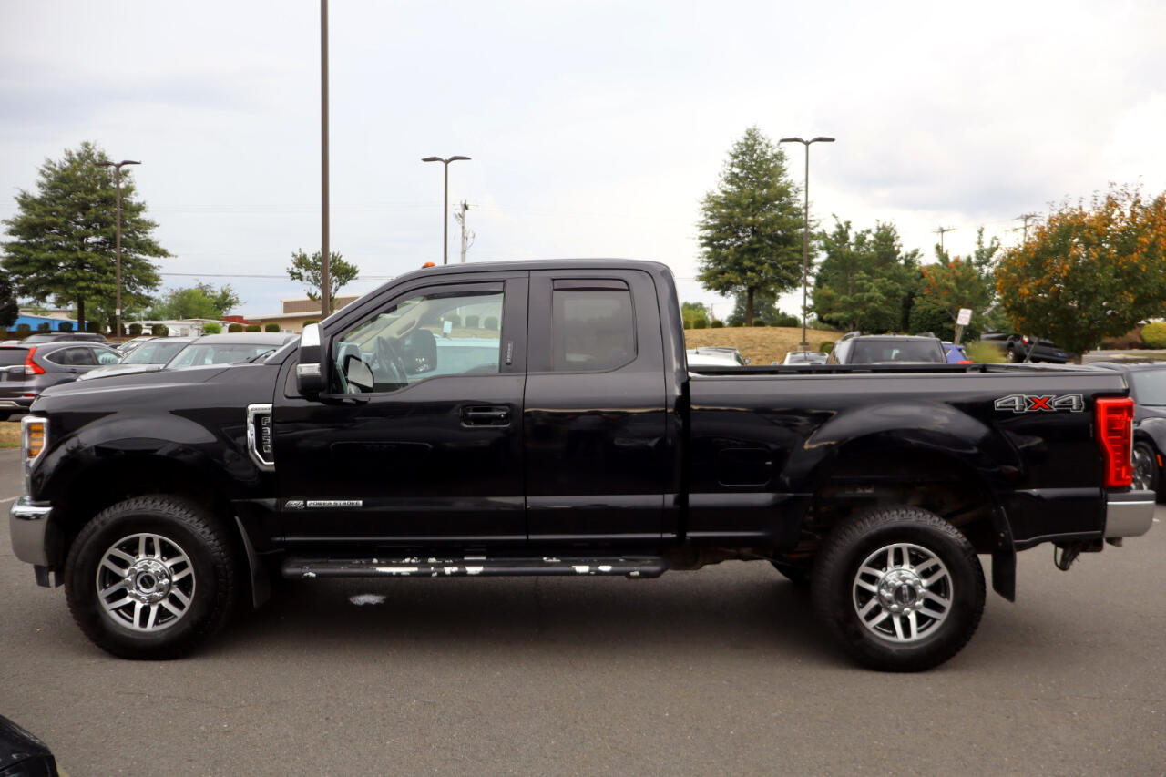 Ford F-350 SD Lariat SuperCab Short Bed 4WD 2018 Ford F-350 SD Lariat SuperCab Short Bed 4WD 2018