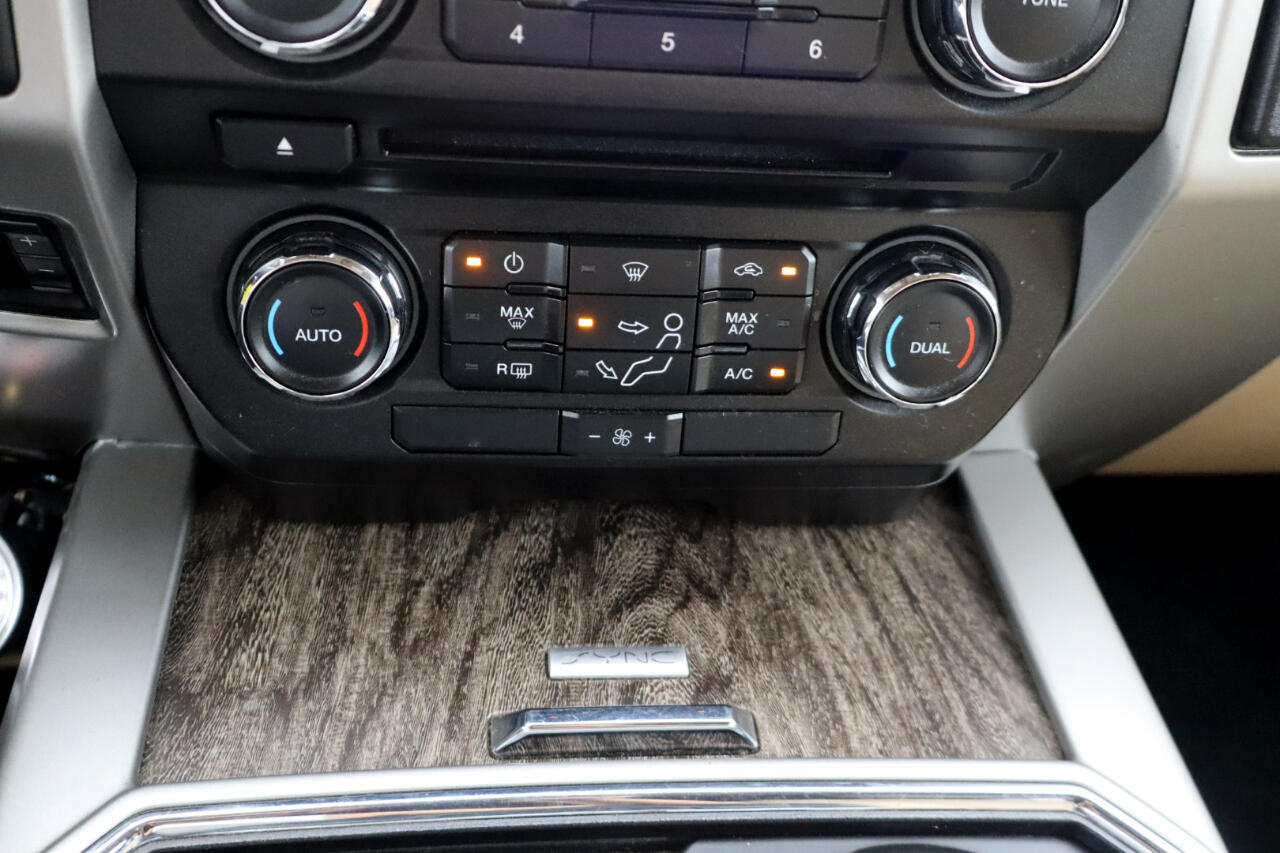 Ford F-350 SD Lariat SuperCab Short Bed 4WD 2018 Ford F-350 SD Lariat SuperCab Short Bed 4WD 2018