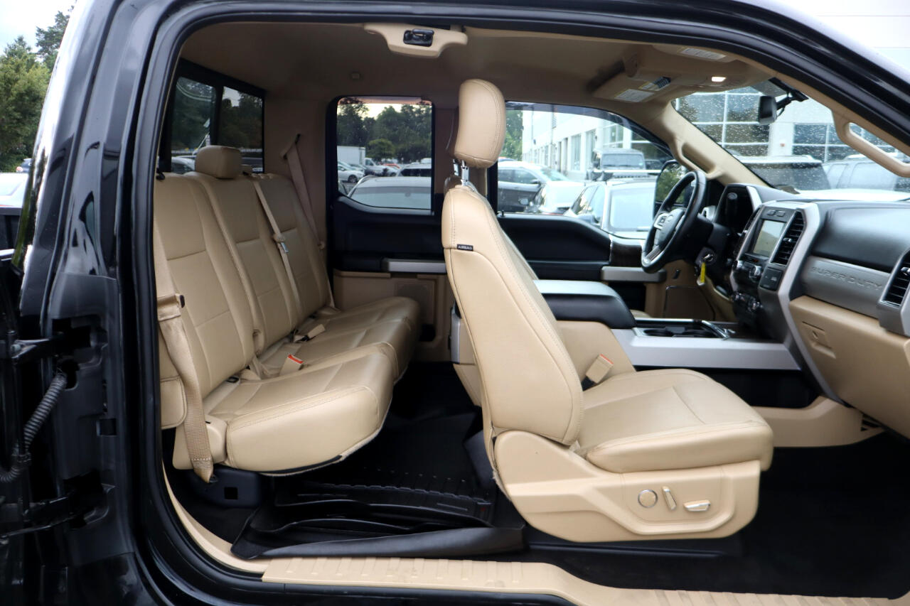 Ford F-350 SD Lariat SuperCab Short Bed 4WD 2018 Ford F-350 SD Lariat SuperCab Short Bed 4WD 2018