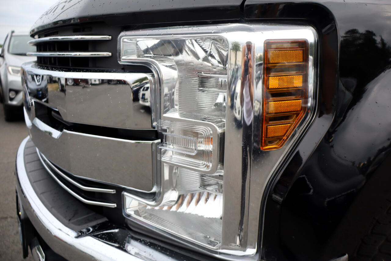 Ford F-350 SD Lariat SuperCab Short Bed 4WD 2018 Ford F-350 SD Lariat SuperCab Short Bed 4WD 2018