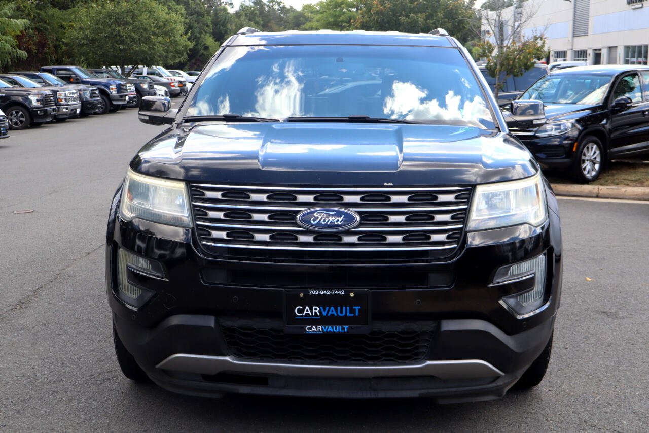 2016 Ford Explorer XLT photo 2