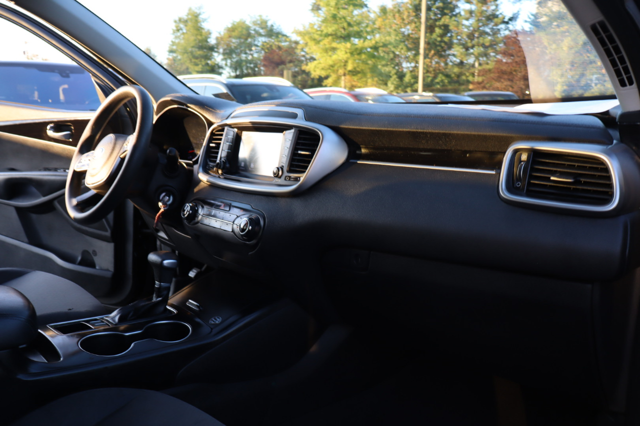 Kia Sorento LX 2WD 2019 Kia Sorento LX 2WD 2019