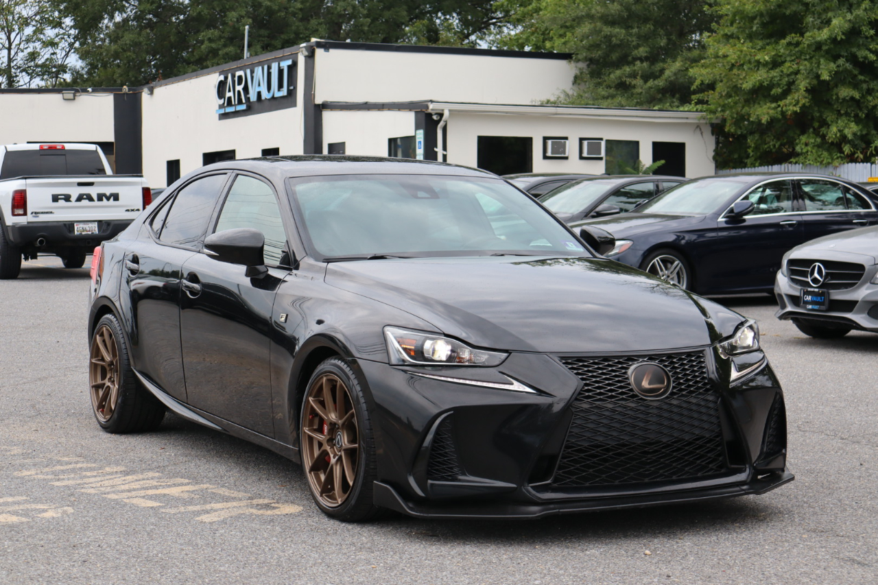 2017 Lexus IS 300 AWD photo 4