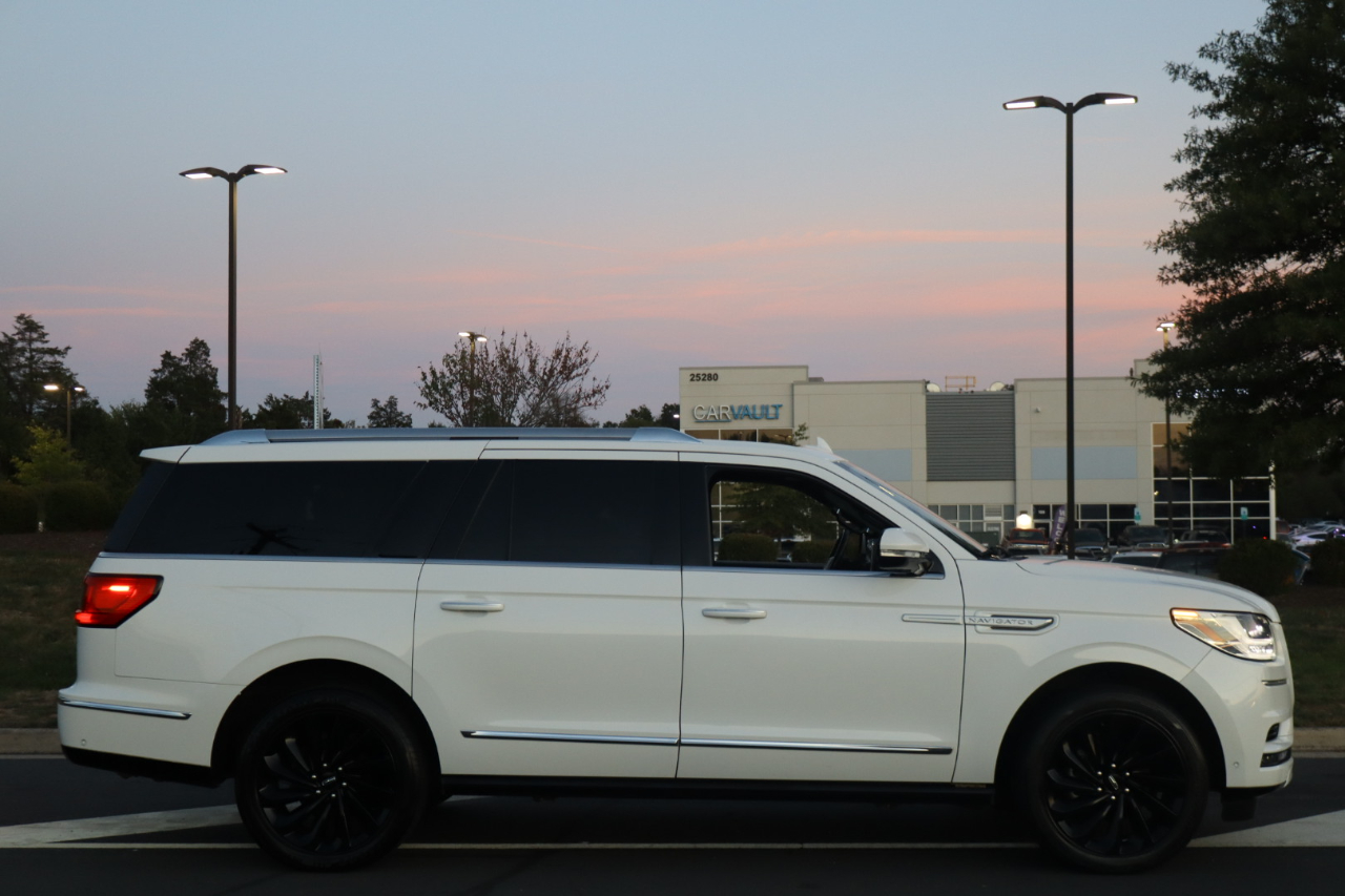 2020 Lincoln Navigator L Reserve photo 4