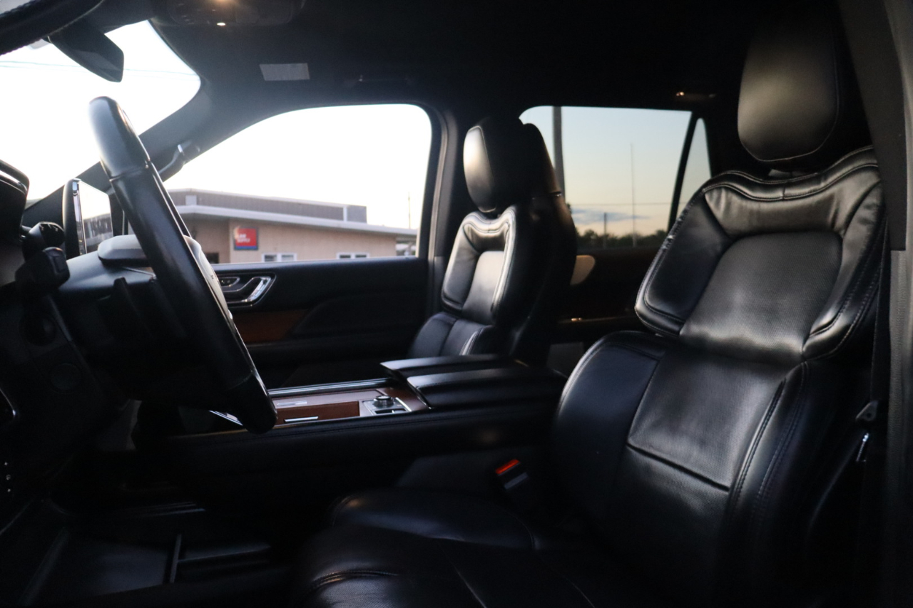 2020 Lincoln Navigator L Reserve photo 10