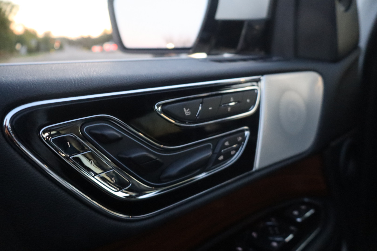 2020 Lincoln Navigator L Reserve photo 11
