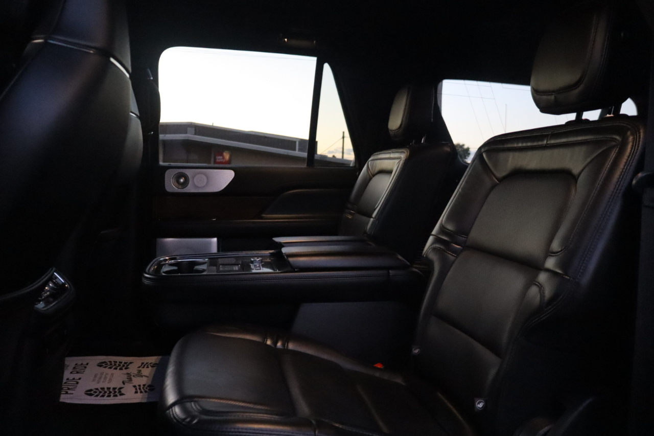 2020 Lincoln Navigator L Reserve photo 12