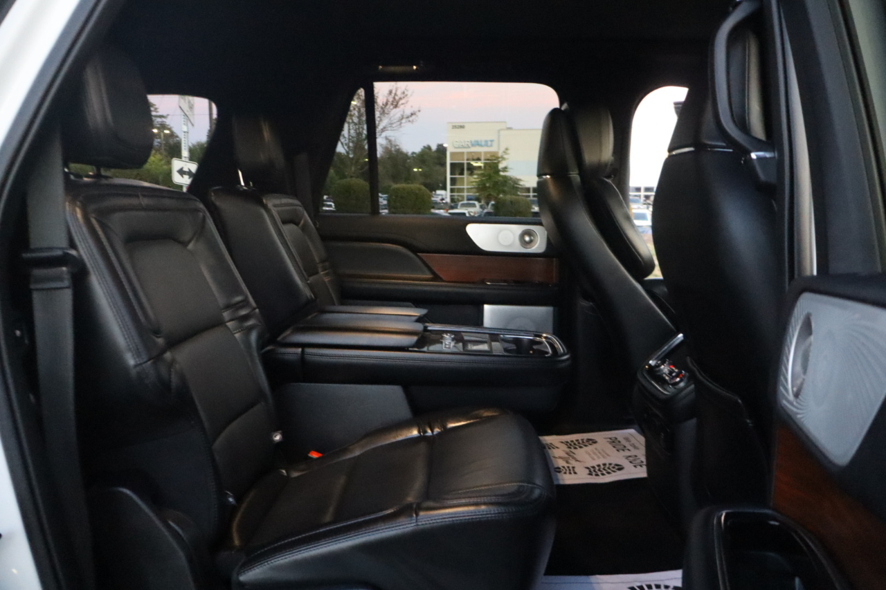 2020 Lincoln Navigator L Reserve photo 14