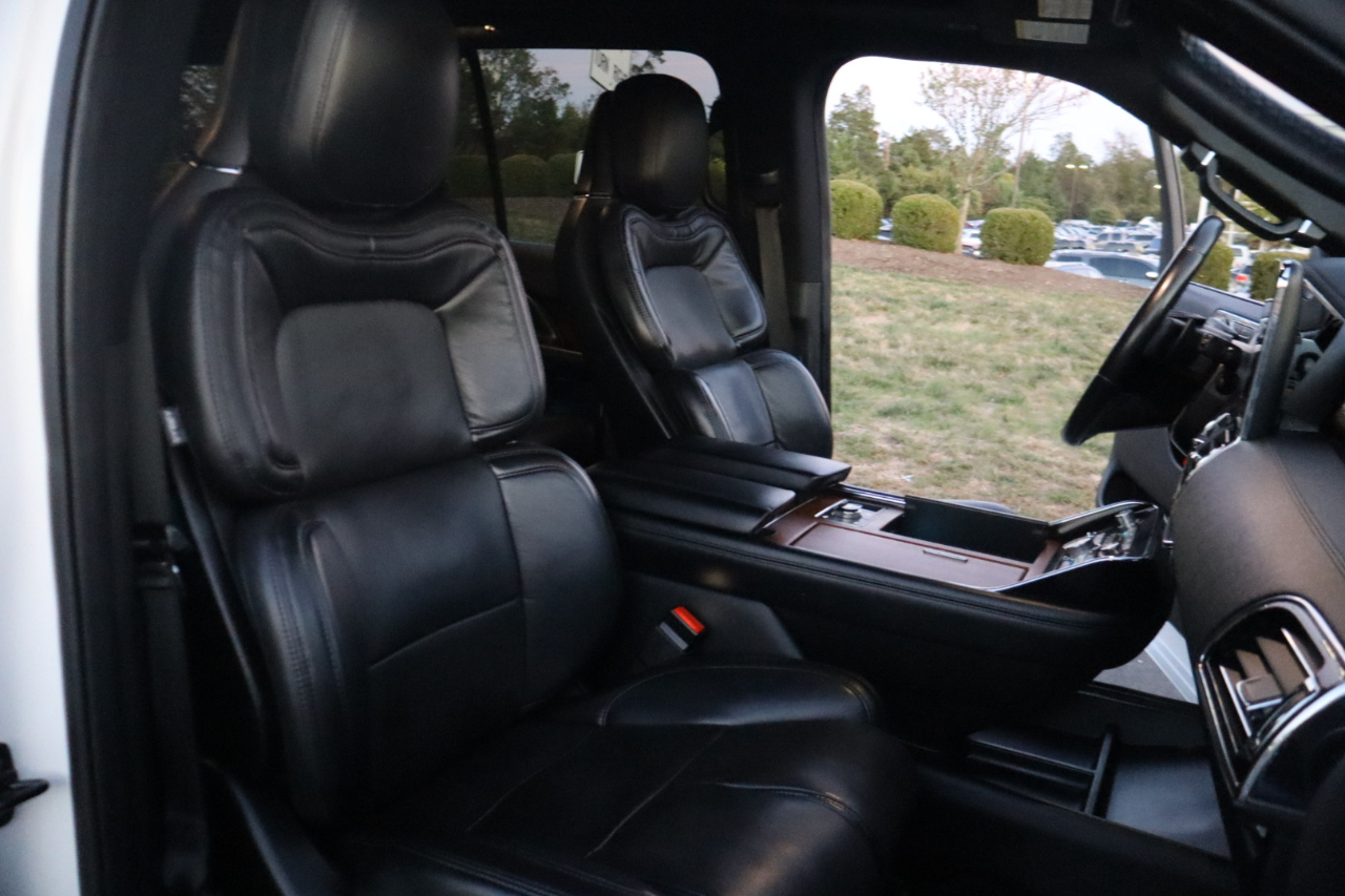 2020 Lincoln Navigator L Reserve photo 16