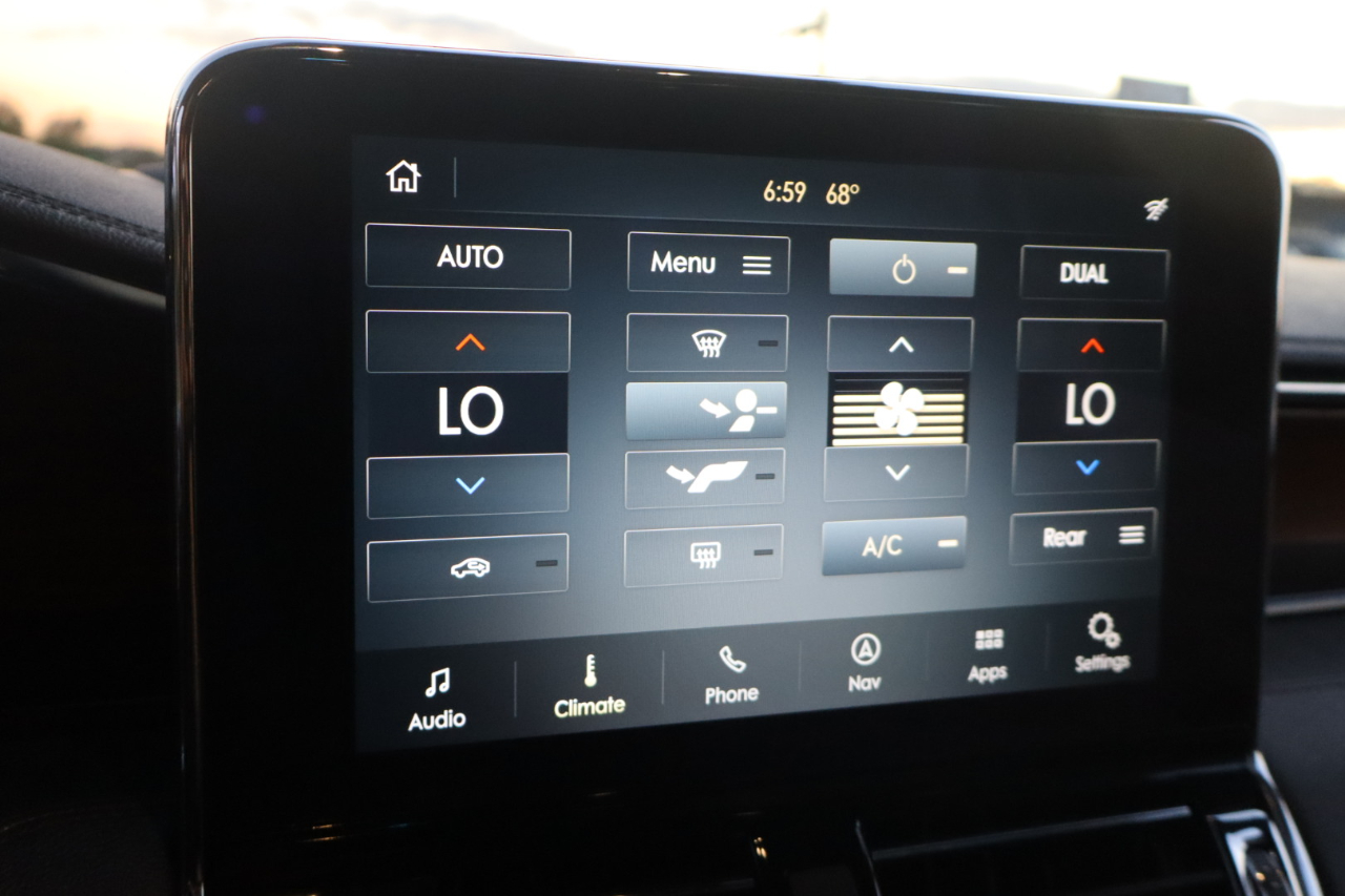 2020 Lincoln Navigator L Reserve photo 18