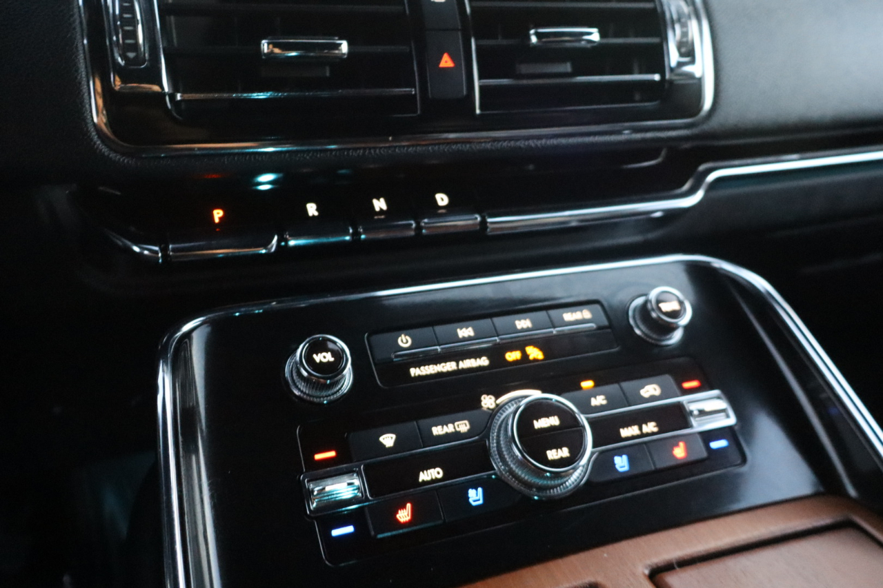 2020 Lincoln Navigator L Reserve photo 19