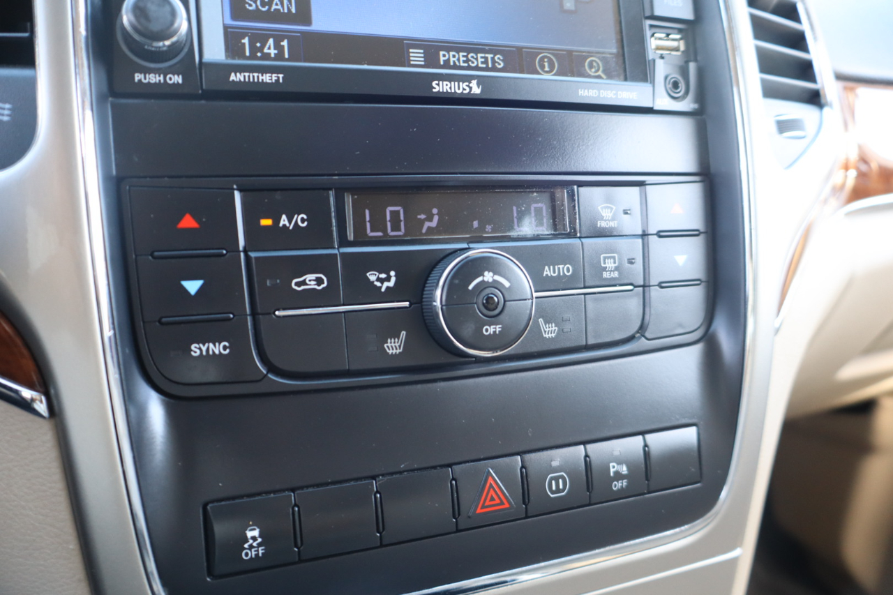 Jeep Grand Cherokee Limited 4WD 2012 Jeep Grand Cherokee Limited 4WD 2012