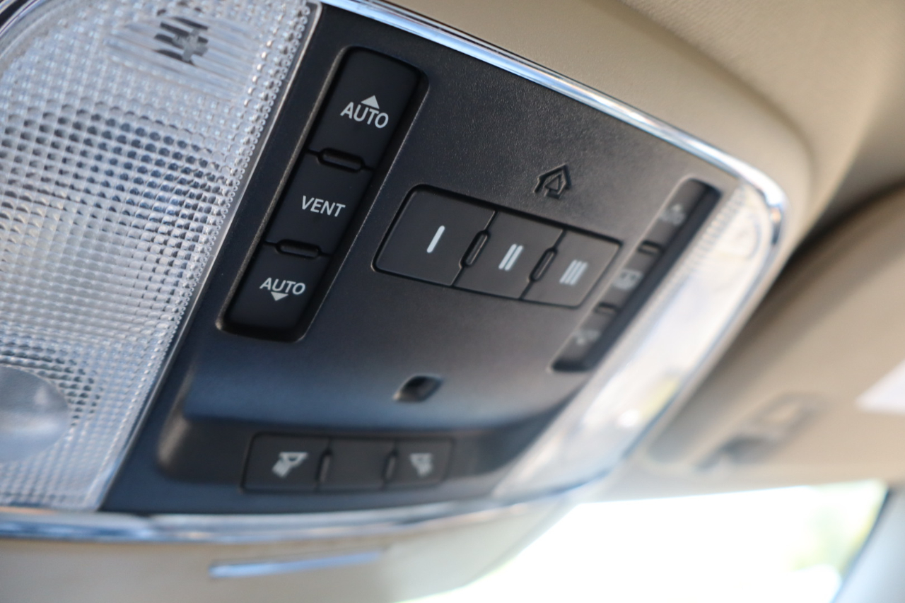 Jeep Grand Cherokee Limited 4WD 2012 Jeep Grand Cherokee Limited 4WD 2012