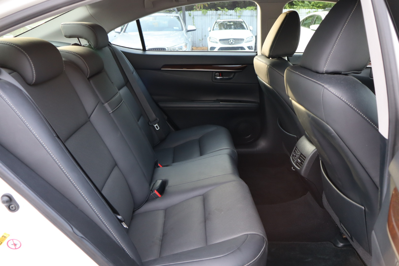 Lexus ES 300h Sedan 2018 Lexus ES 300h Sedan 2018