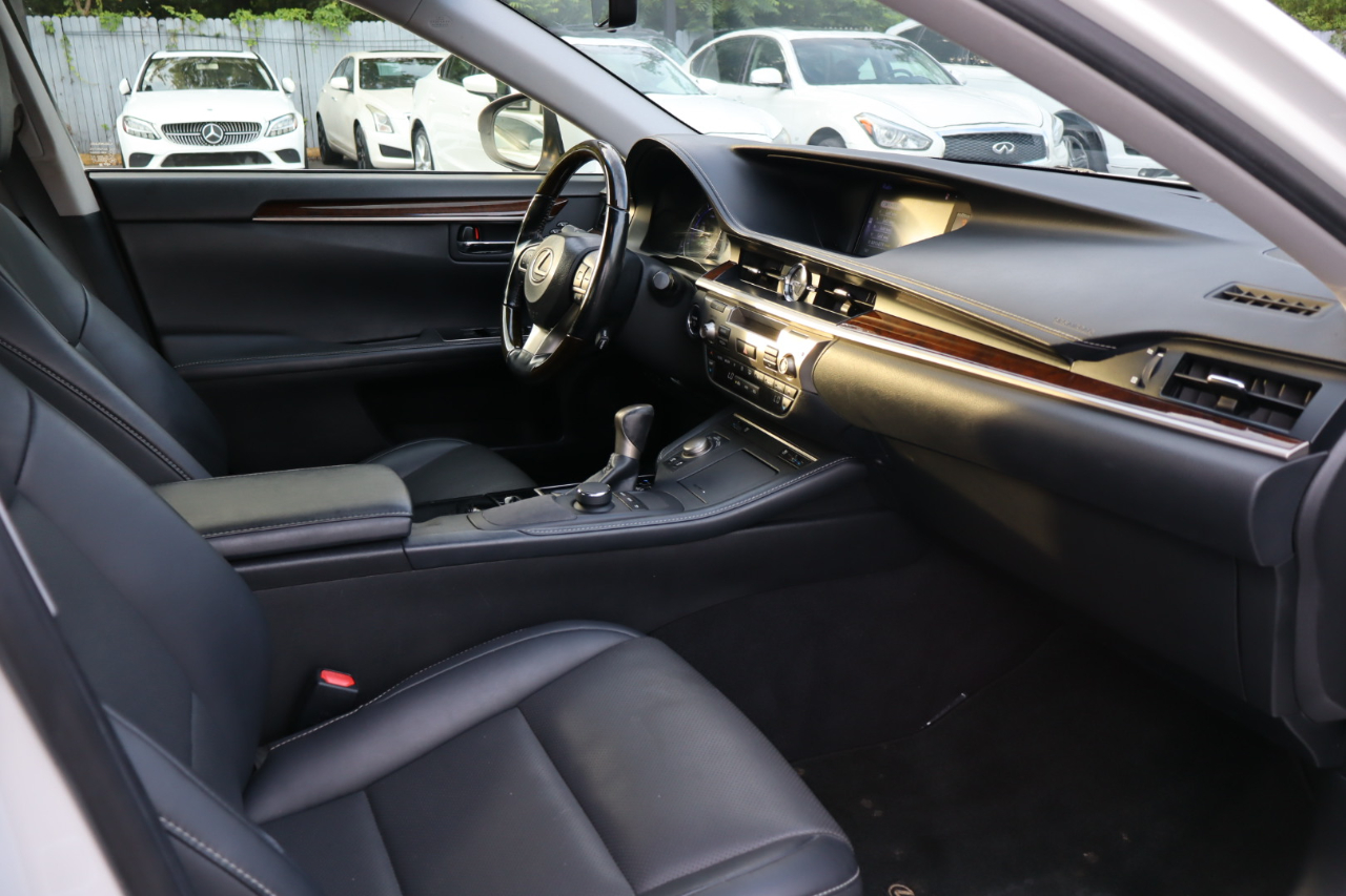 Lexus ES 300h Sedan 2018 Lexus ES 300h Sedan 2018