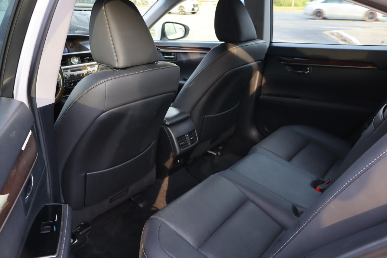 Lexus ES 300h Sedan 2018 Lexus ES 300h Sedan 2018