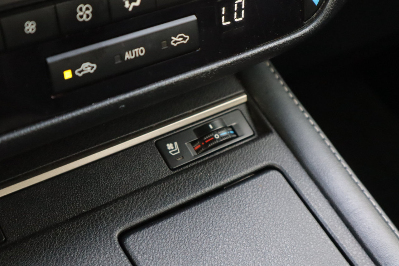 Lexus ES 300h Sedan 2018 Lexus ES 300h Sedan 2018