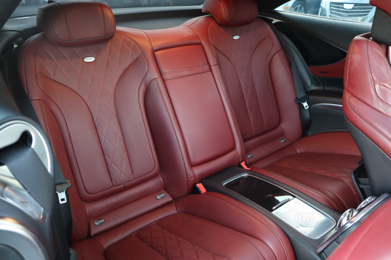 Mercedes-Benz S-Class S550 4MATIC Coupe 2015 Mercedes-Benz S-Class S550 4MATIC Coupe 2015