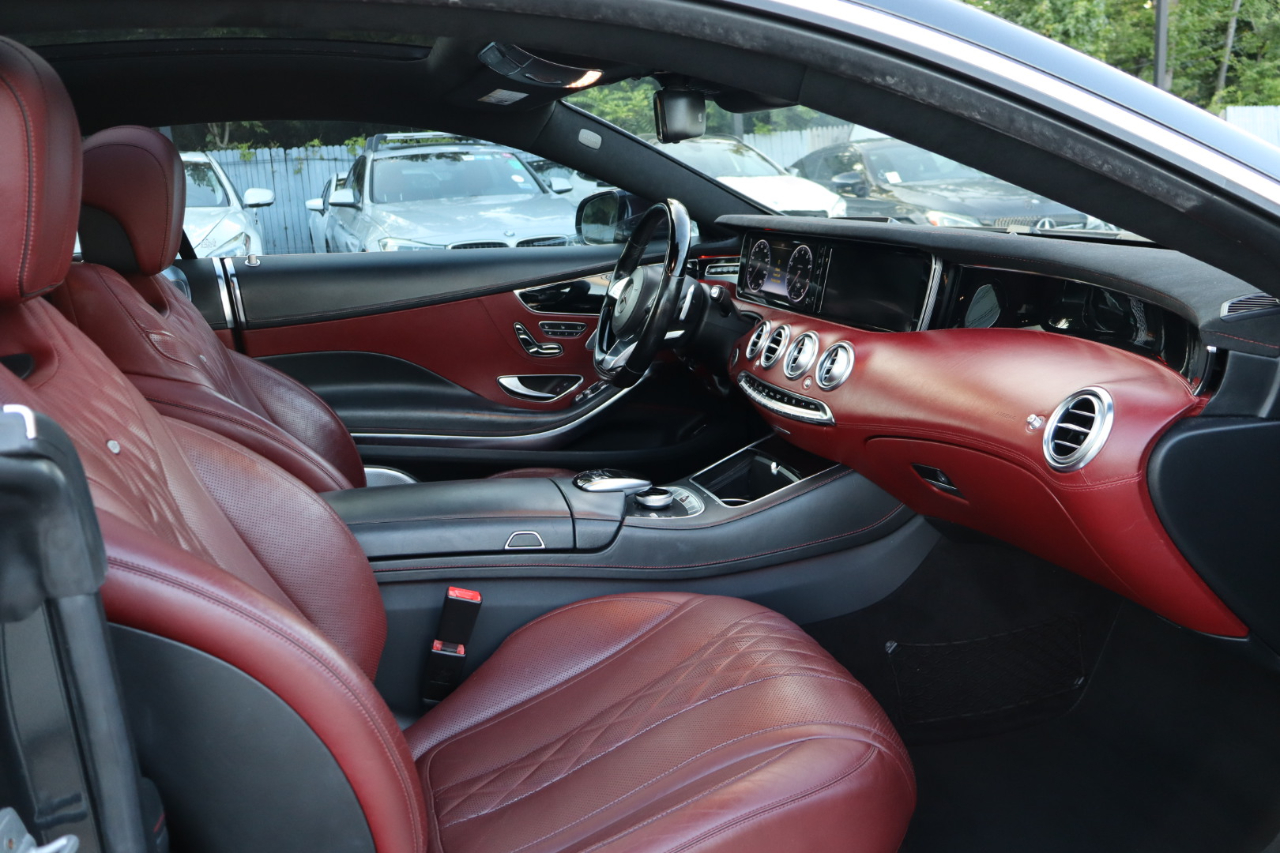 Mercedes-Benz S-Class S550 4MATIC Coupe 2015 Mercedes-Benz S-Class S550 4MATIC Coupe 2015