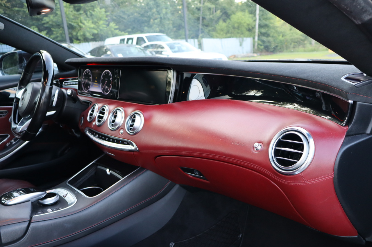 Mercedes-Benz S-Class S550 4MATIC Coupe 2015 Mercedes-Benz S-Class S550 4MATIC Coupe 2015