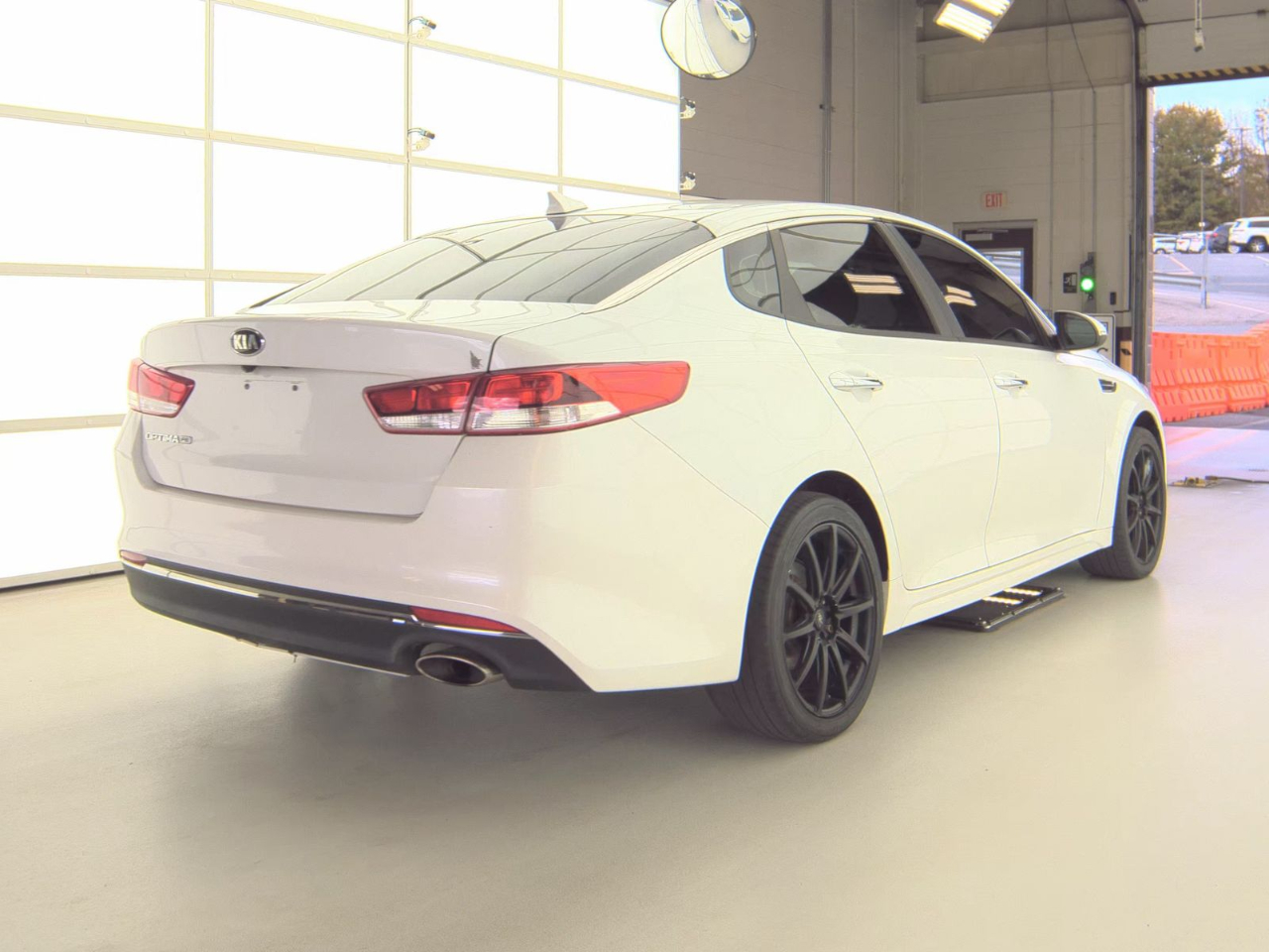 Kia Optima LX 4D Sedan 2017 Kia Optima LX 4D Sedan 2017