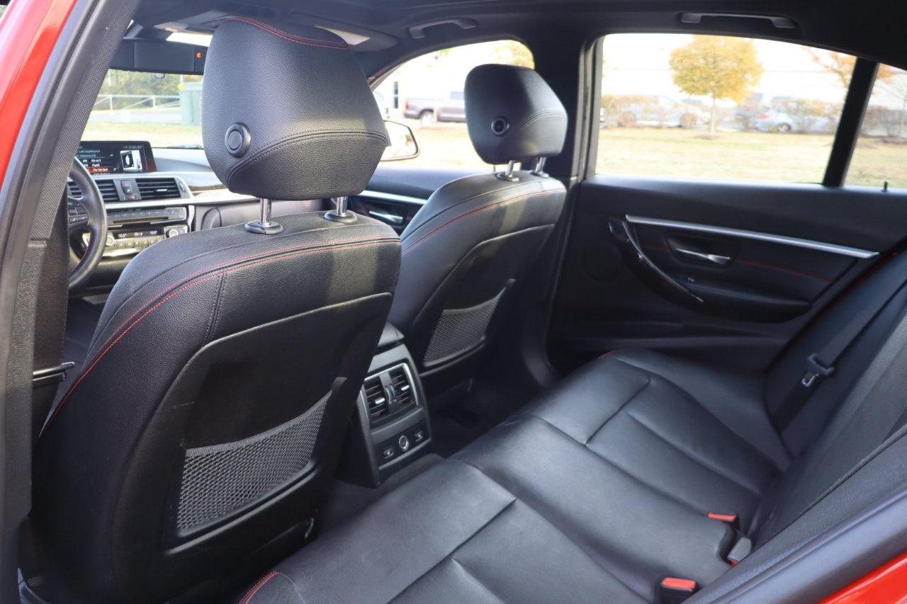 BMW 3-Series 330i 4D Sedan 2017 BMW 3-Series 330i 4D Sedan 2017