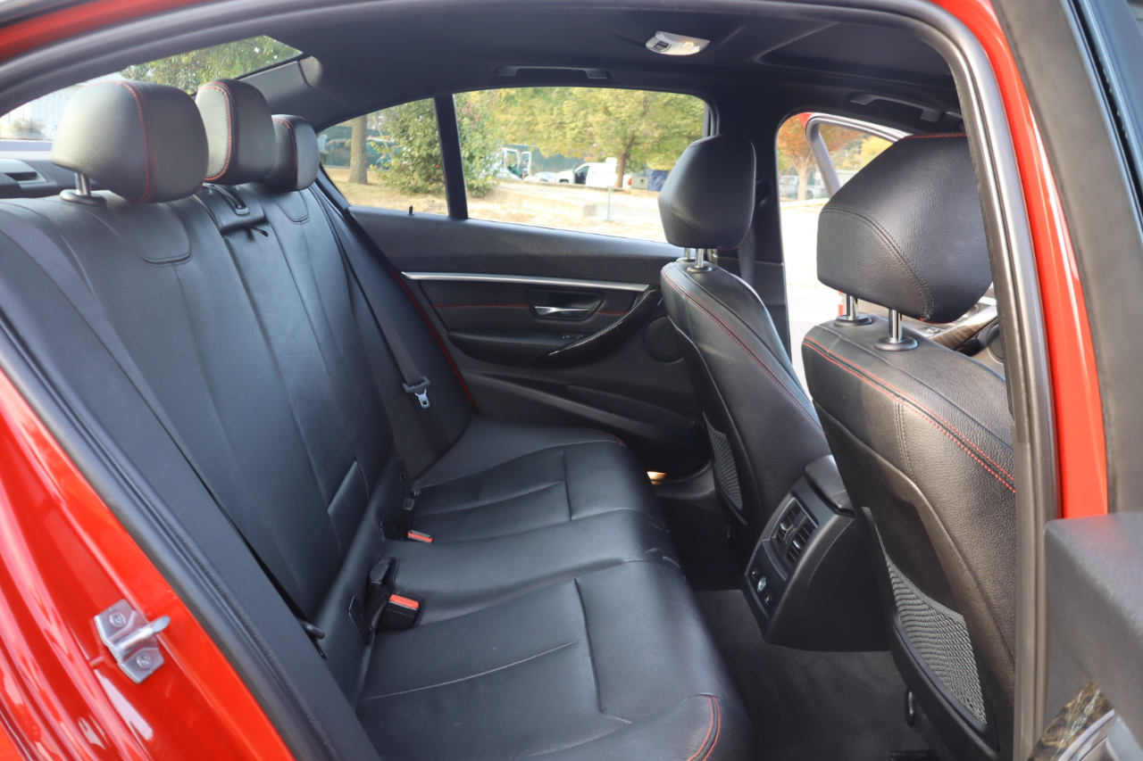 BMW 3-Series 330i 4D Sedan 2017 BMW 3-Series 330i 4D Sedan 2017