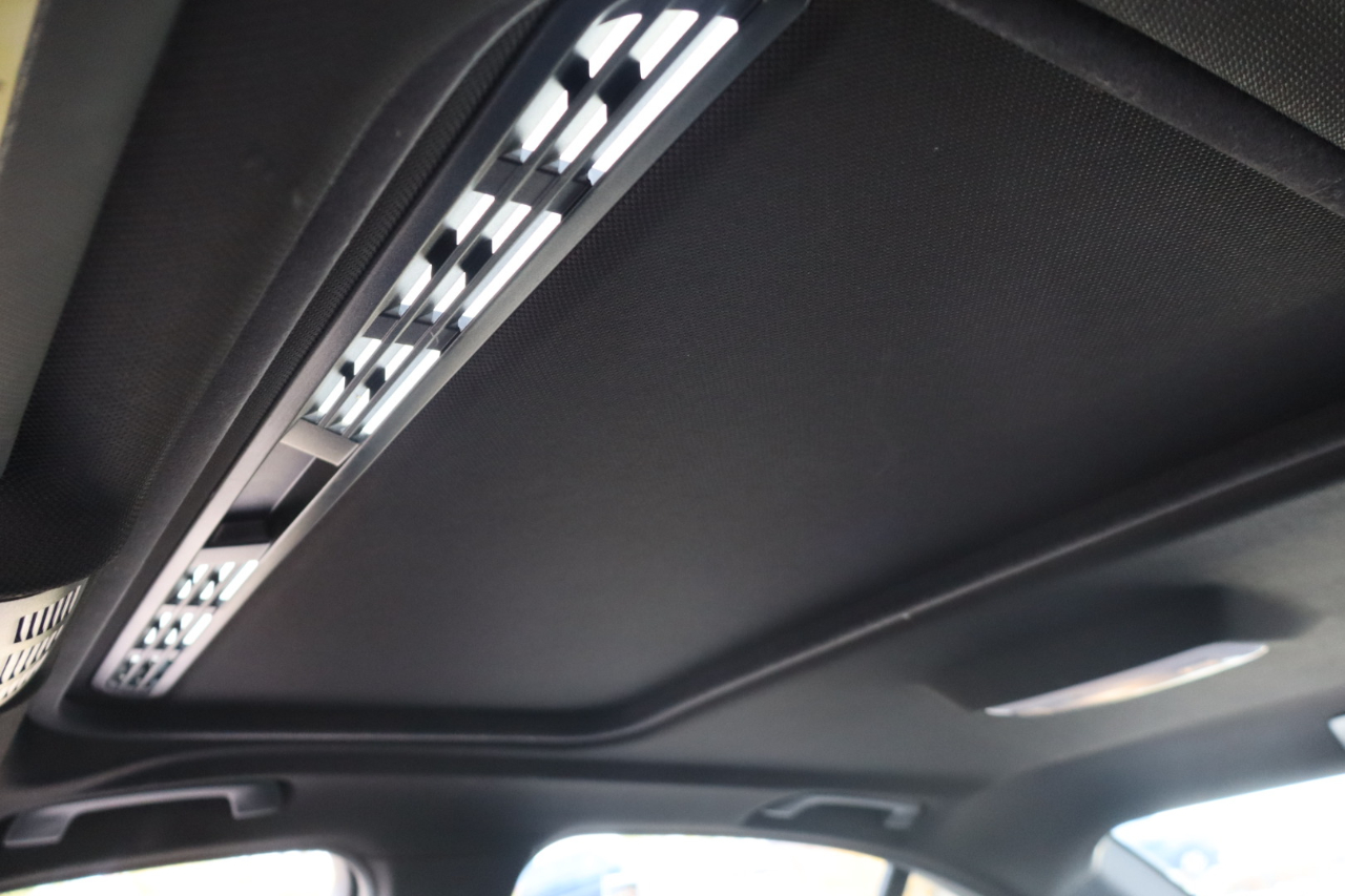 BMW 3-Series 330i 4D Sedan 2017 BMW 3-Series 330i 4D Sedan 2017