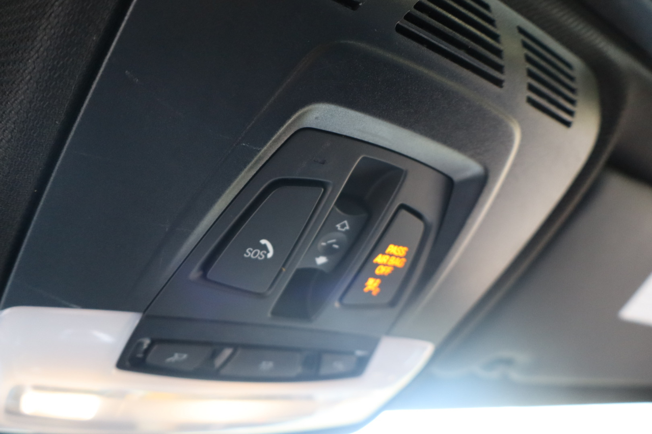 BMW 3-Series 330i 4D Sedan 2017 BMW 3-Series 330i 4D Sedan 2017