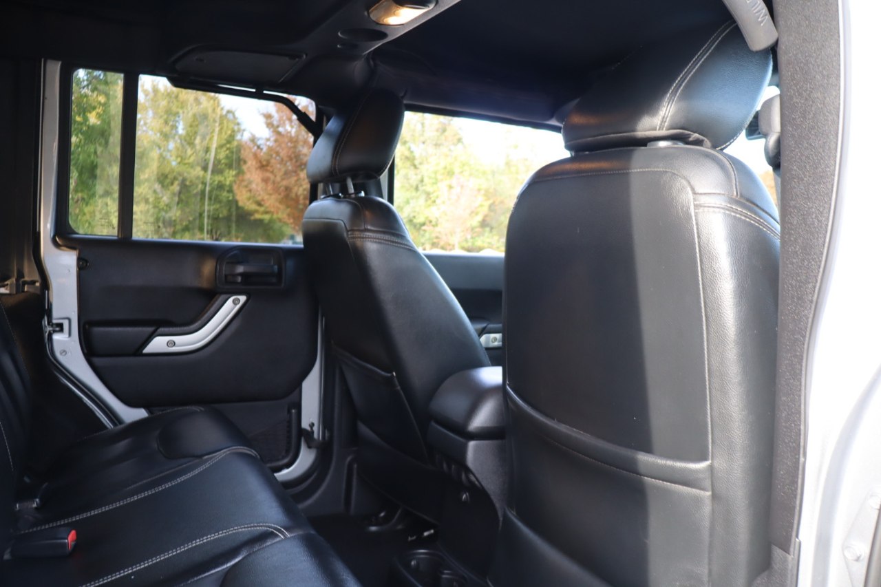 Jeep Wrangler Unlimited Rubicon 4WD 2015 Jeep Wrangler Unlimited Rubicon 4WD 2015