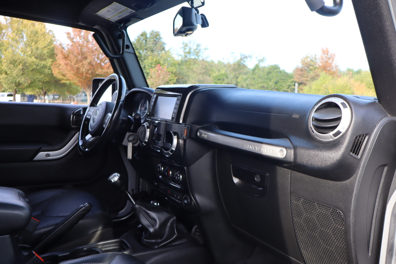 Jeep Wrangler Unlimited Rubicon 4WD 2015 Jeep Wrangler Unlimited Rubicon 4WD 2015