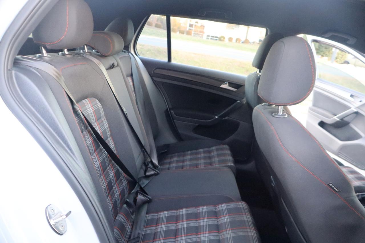 Volkswagen Golf GTI S 6A 4-Door 2018