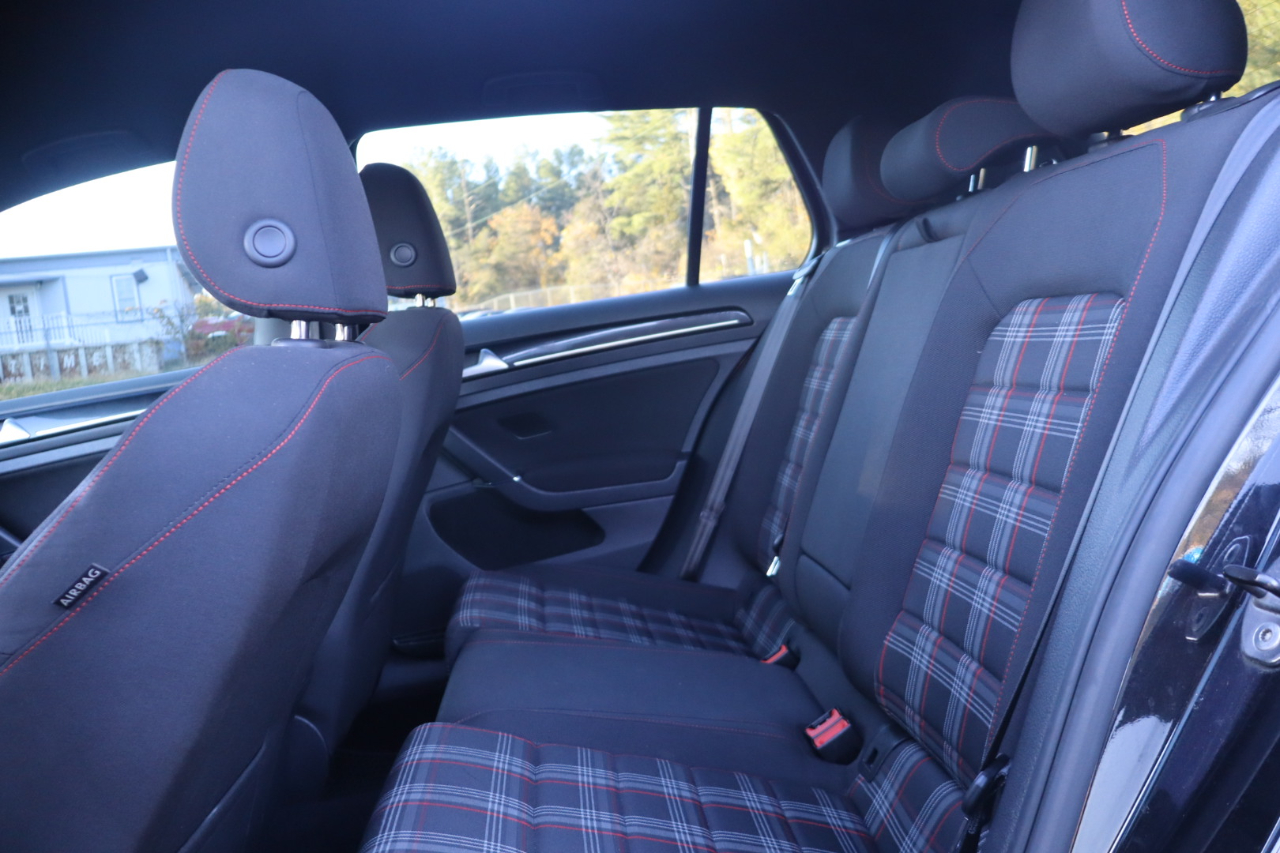 Volkswagen GTI S 6A 4-Door 2016