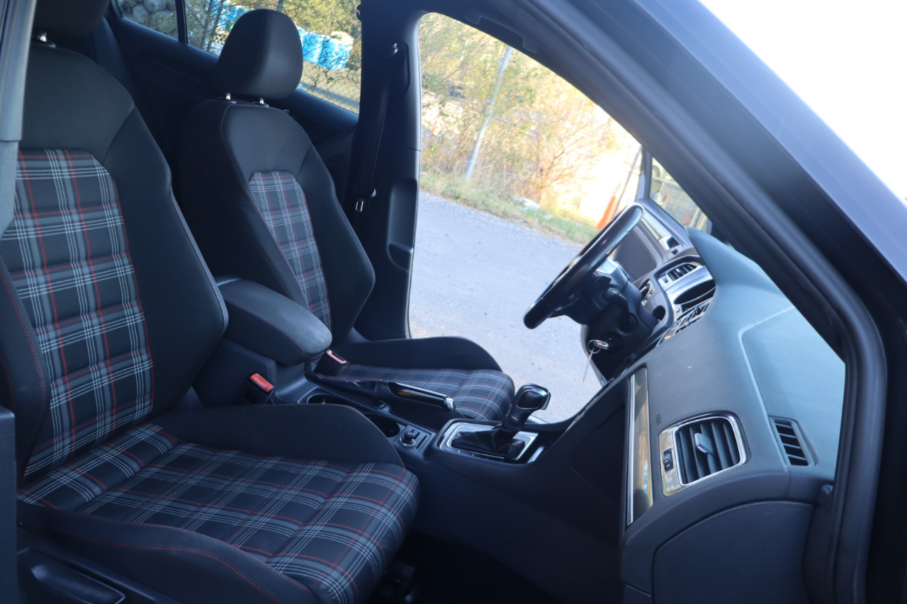 Volkswagen GTI S 6A 4-Door 2016