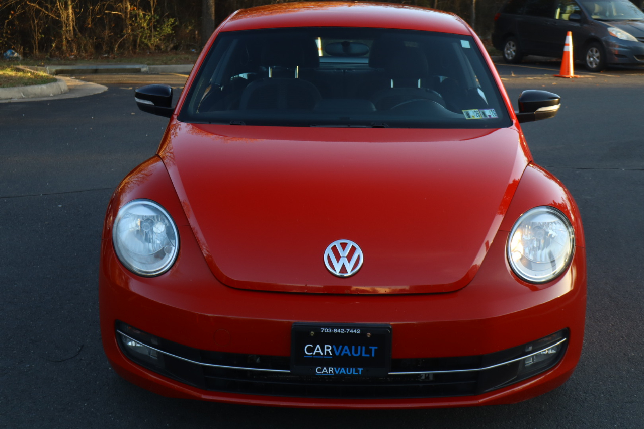 2012 Volkswagen Beetle 2.0's photo