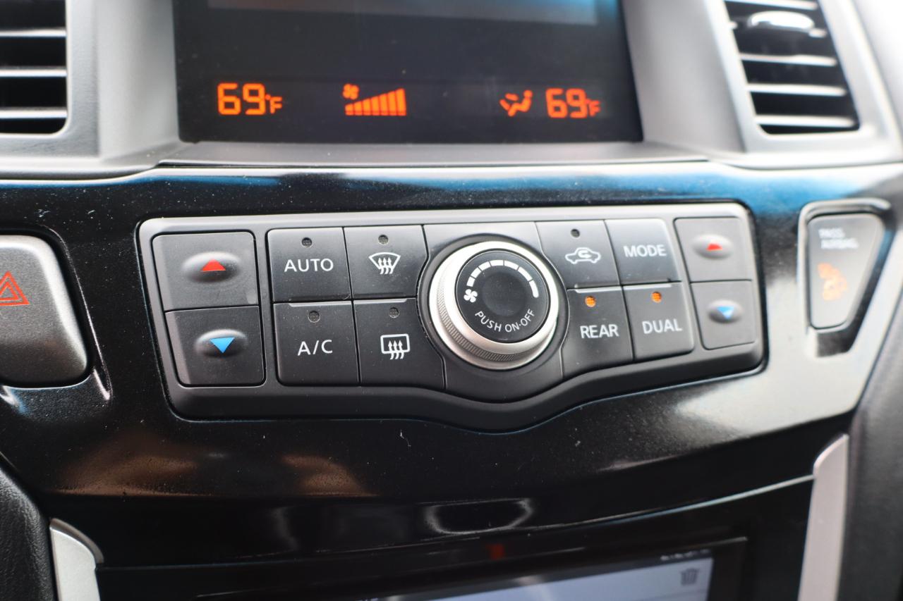 Nissan Pathfinder S 4WD 2015