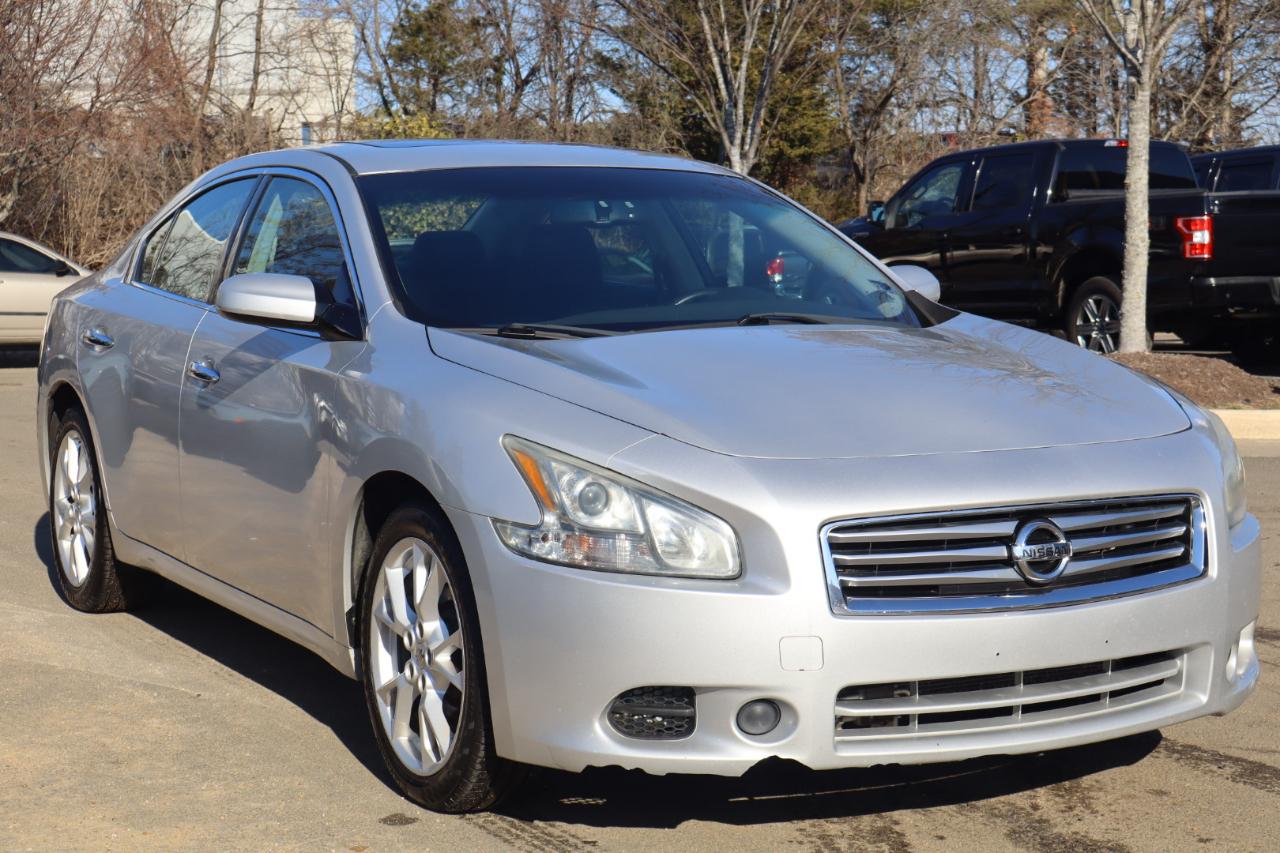 Nissan Maxima SV 4D Sedan 2012