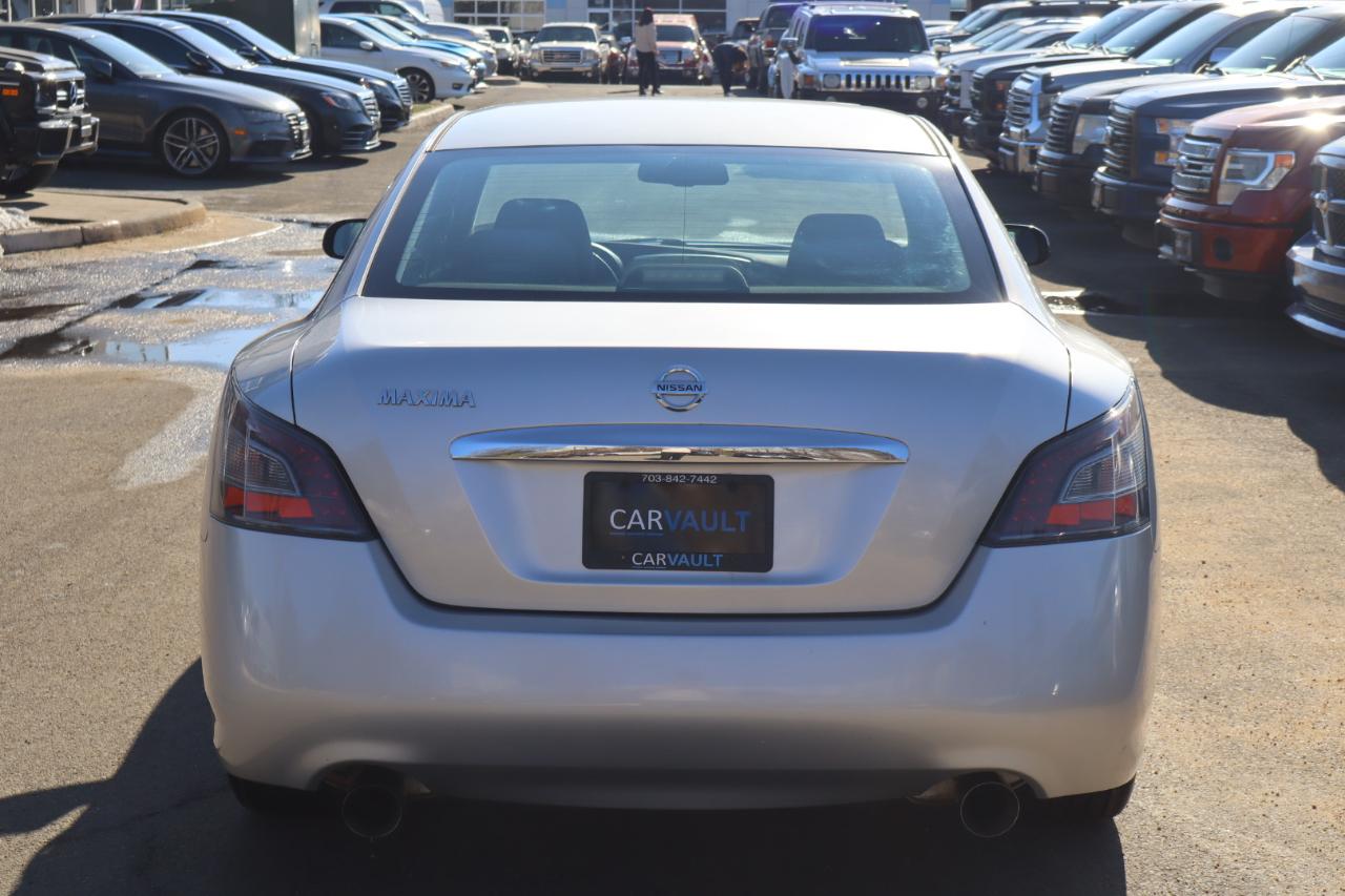 Nissan Maxima SV 4D Sedan 2012