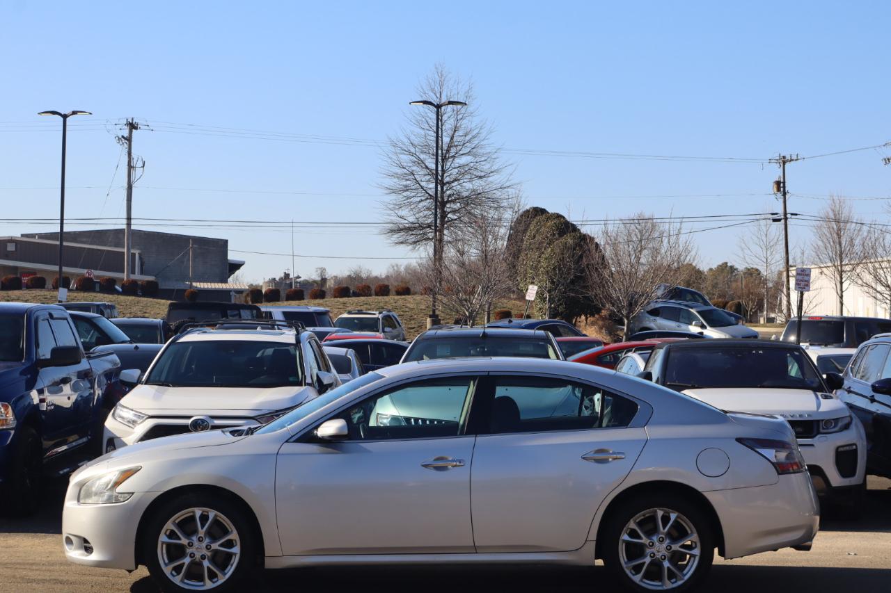 Nissan Maxima SV 4D Sedan 2012
