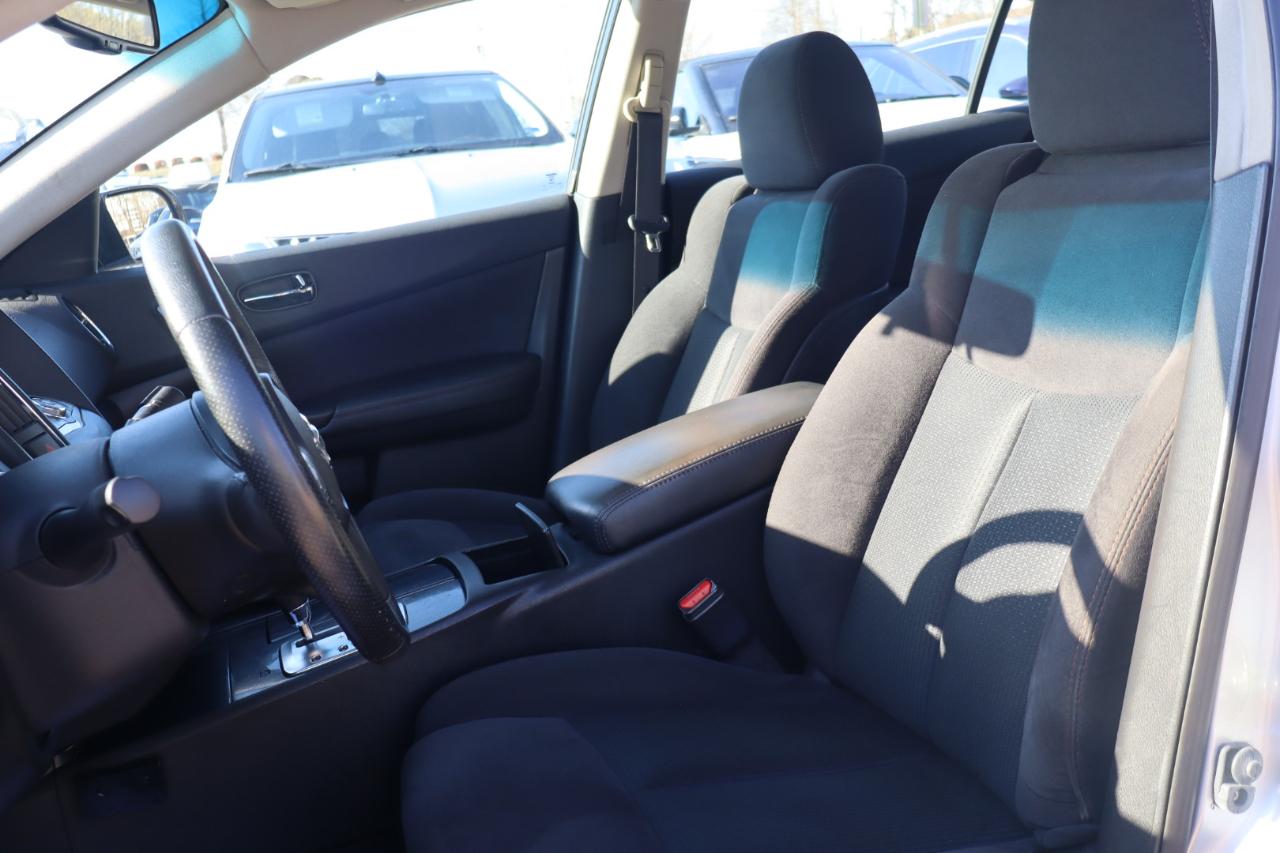 Nissan Maxima SV 4D Sedan 2012