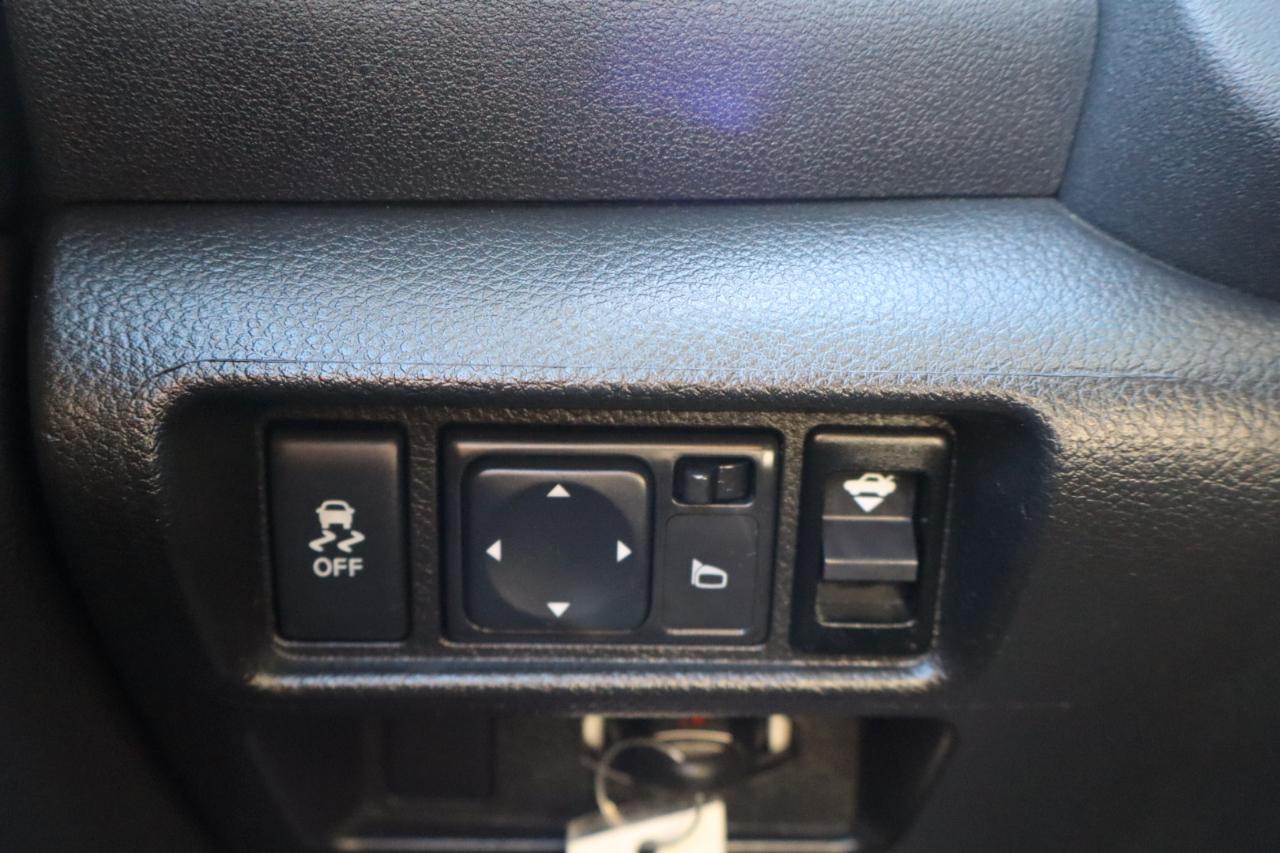 Nissan Maxima SV 4D Sedan 2012