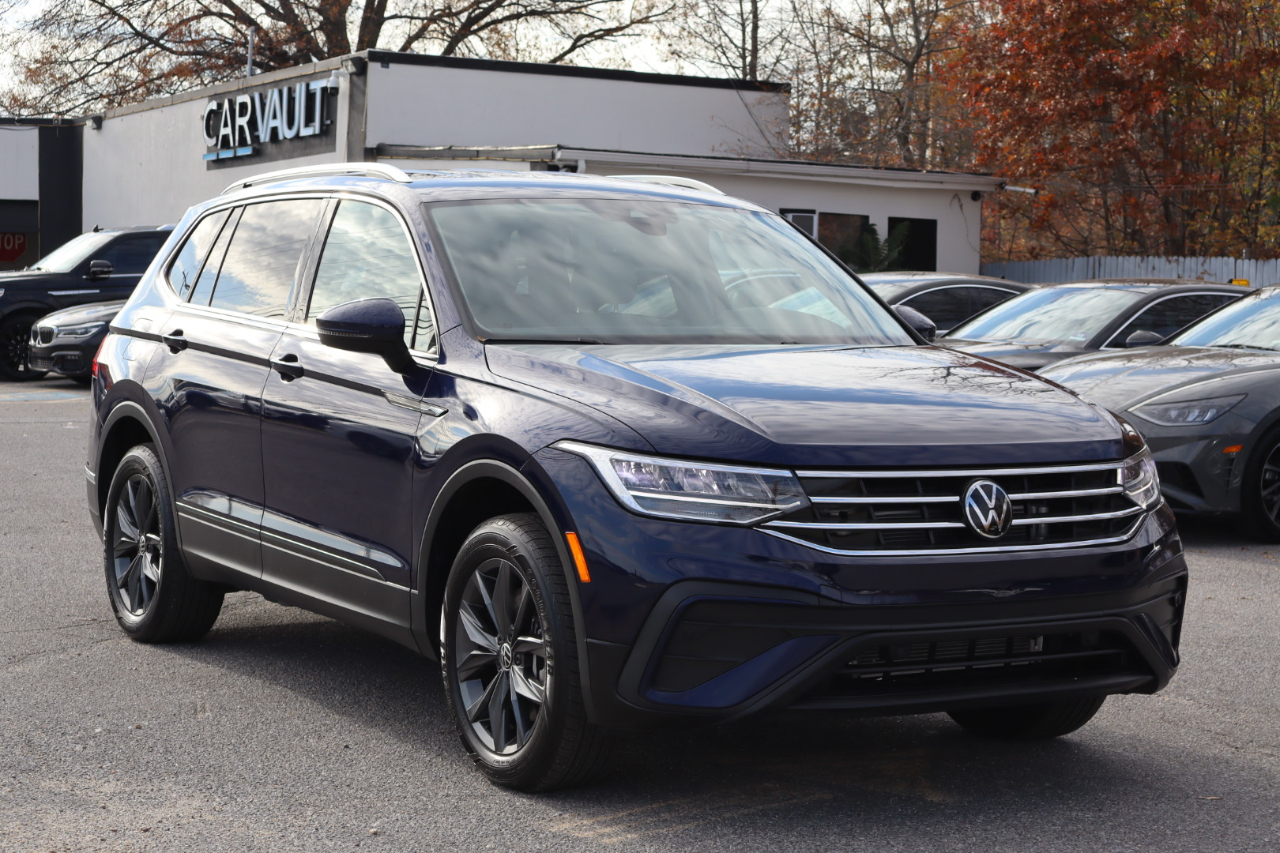2022 Volkswagen Tiguan SE photo 3
