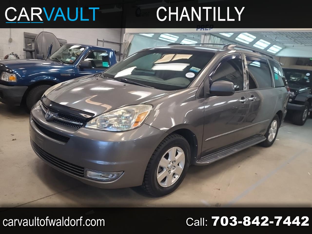 2004 Toyota Sienna LE - 7 Passenger