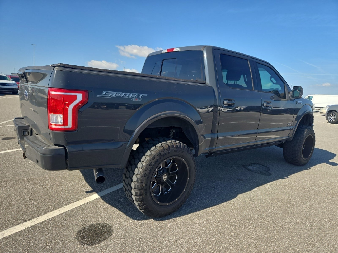 2016 Ford F-150 XLT photo 3