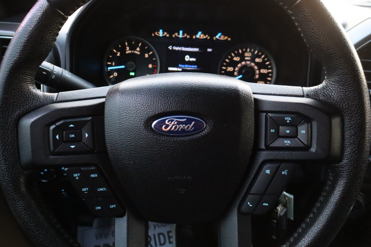 Ford F-150 XLT SuperCrew 4WD 2016