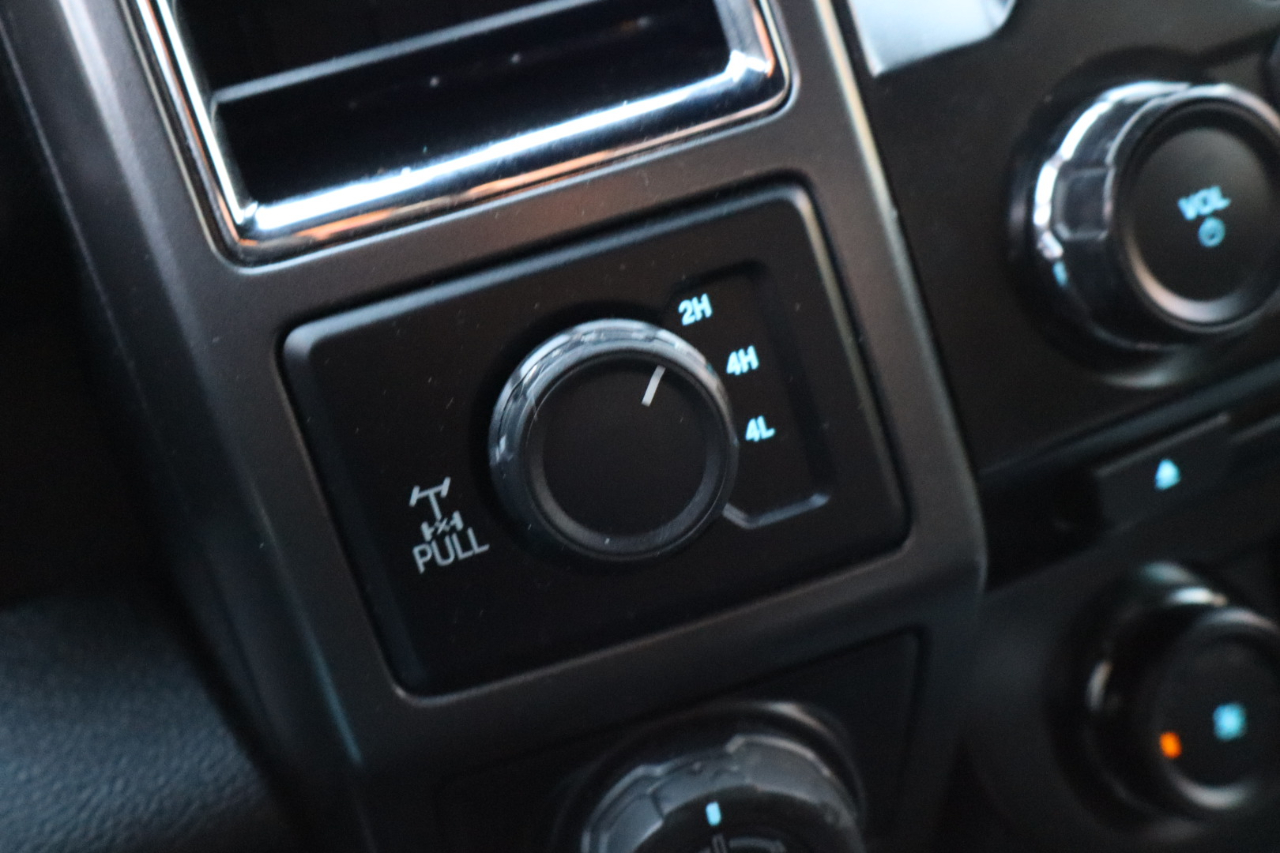 Ford F-150 XLT SuperCrew 4WD 2016