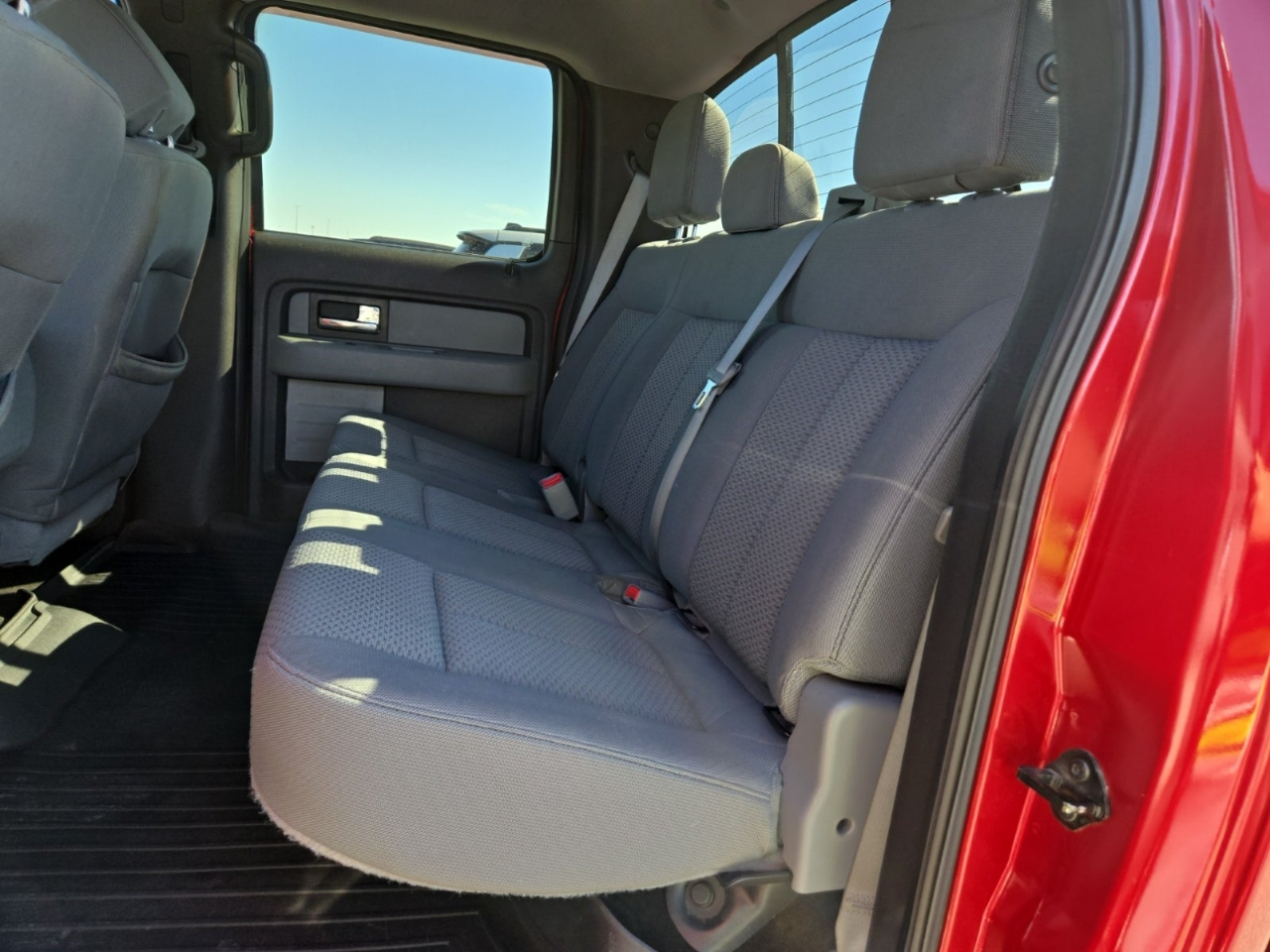 2013 Ford F-150 XLT photo 3