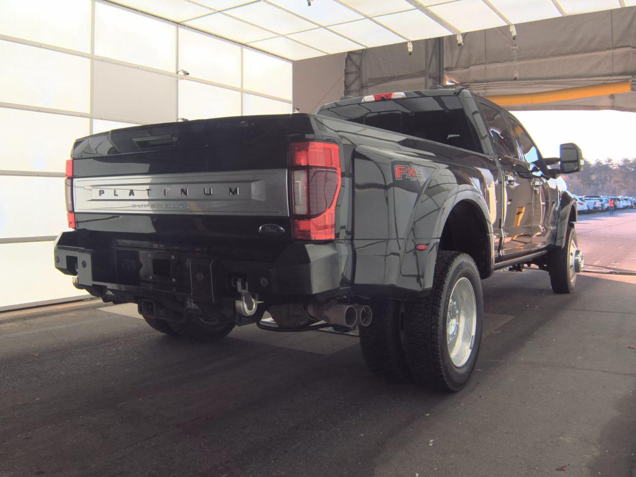 2020 Ford F-450 Super Duty Platinum's photo