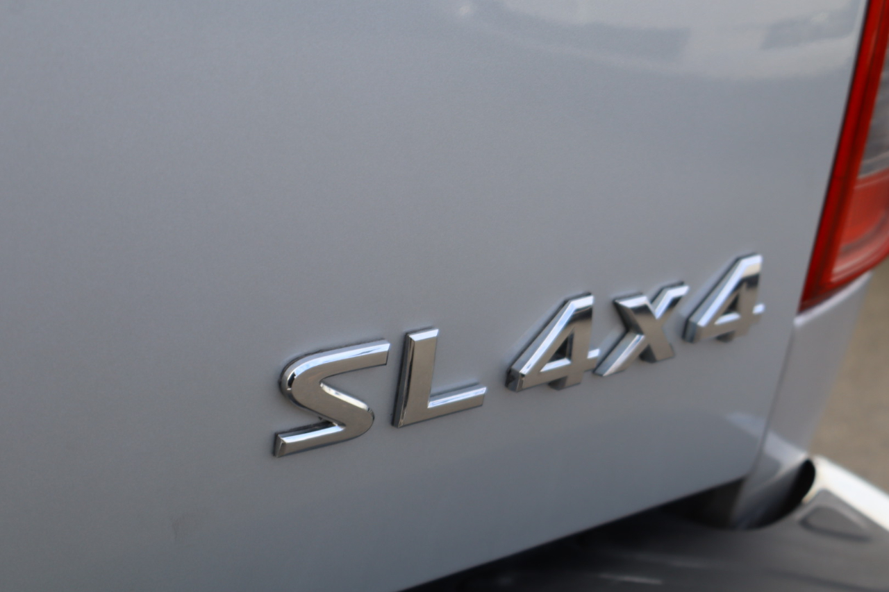 Nissan Frontier SL Crew Cab 4WD 2012